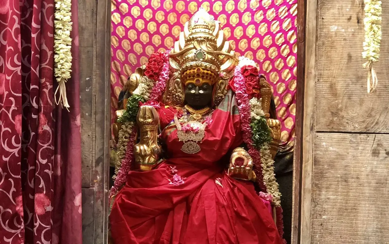 Arulmigu Vekkaliyamman Temple - view 2